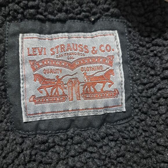 Levi's Men's Sherpa Lined Two Pocket Hooded Trucker Jacket Black Large NWT - Picture 8 of 16